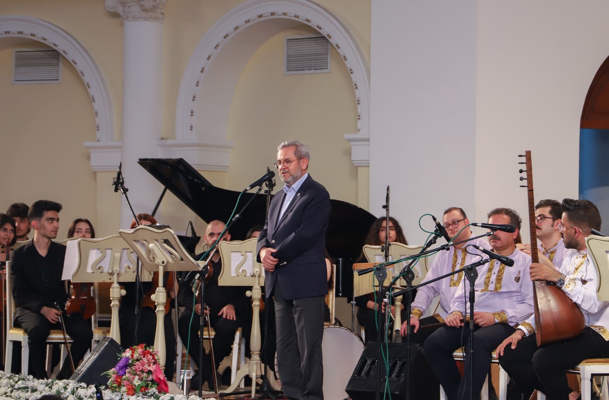 Dövlət Akademik Filarmoniyasında aşıq Ramin Qarayevin “Sazımda-avazımda” adlı solo konserti
